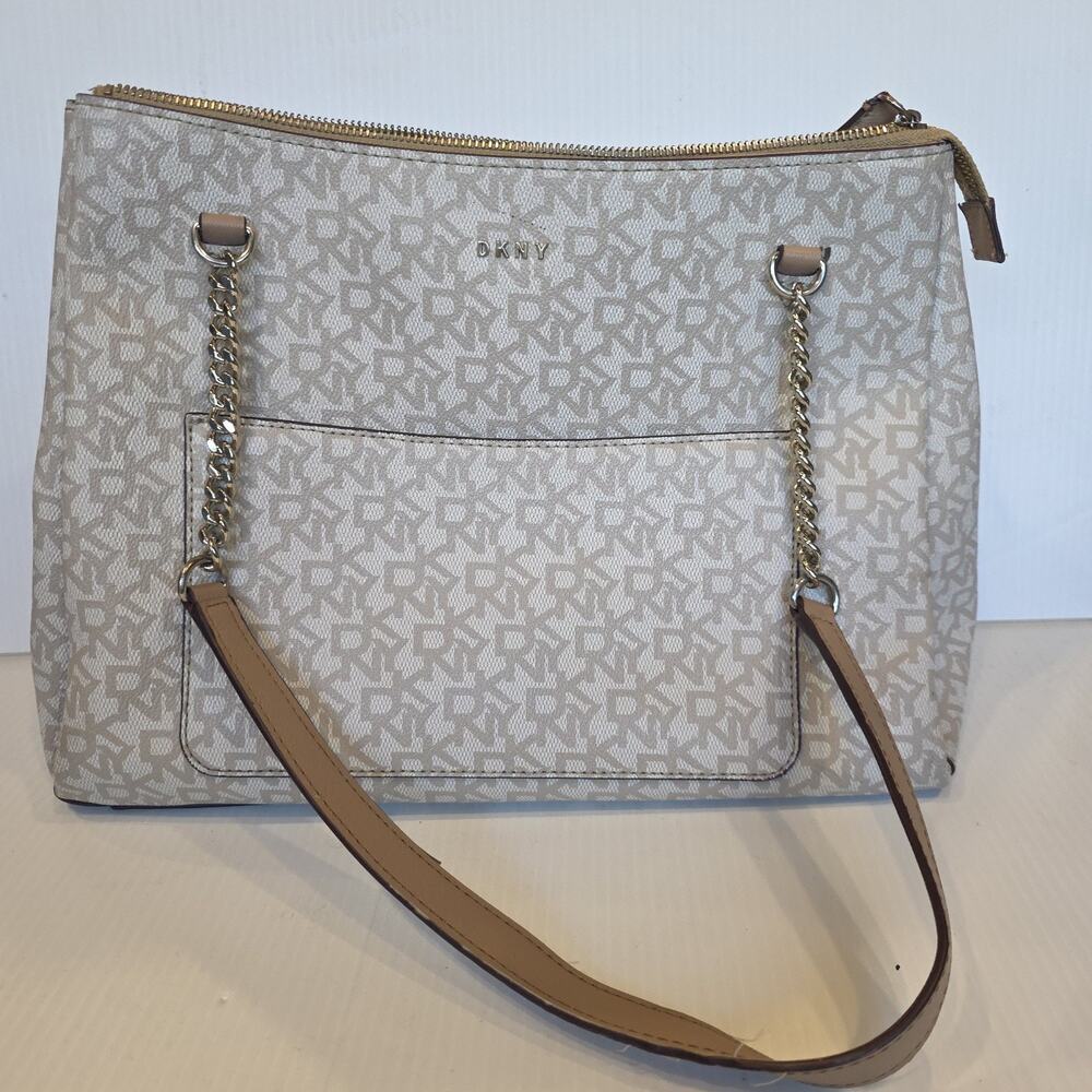 DKNY Bryanna Signature Logo Coated Canvas Goldtone Chain Zip Top Shoulder Bag*